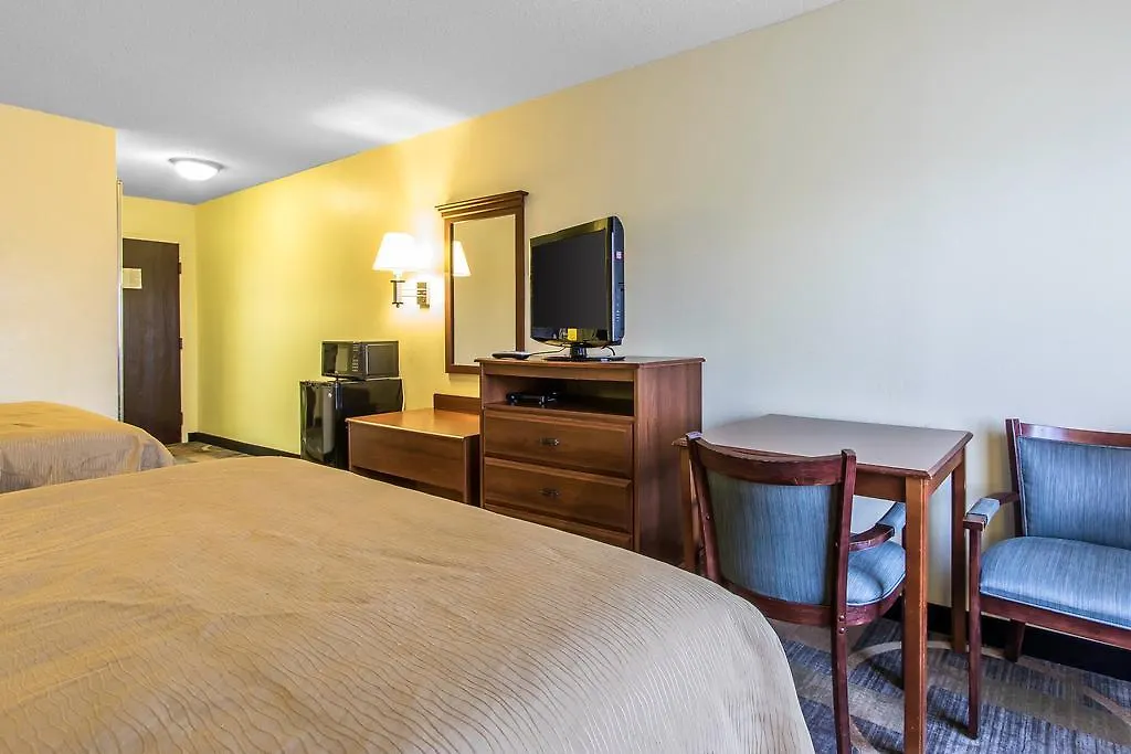 ** Hotel Quality Inn & Suites Memphis East United States