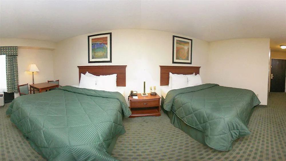 Quality Inn & Suites Memphis East Hotel