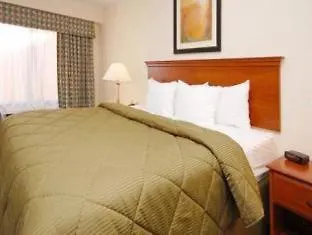Quality Inn & Suites Memphis East Hotel