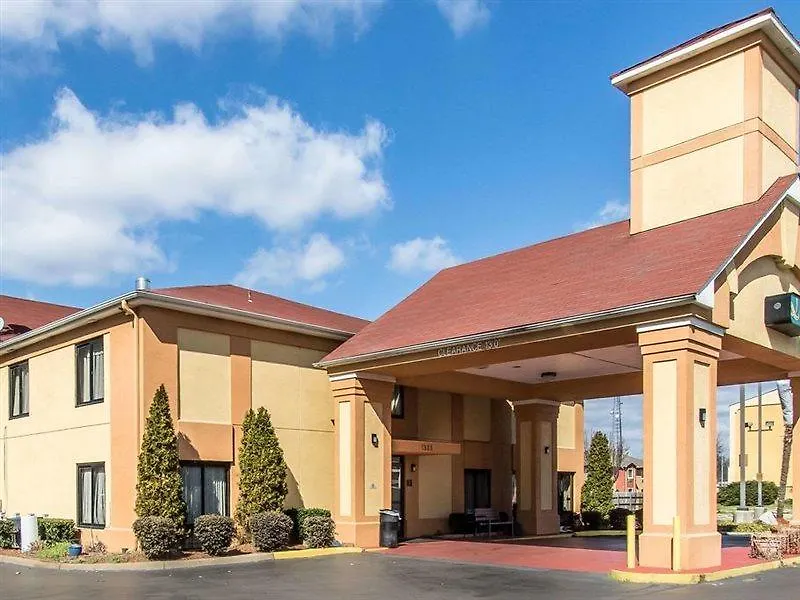 Quality Inn & Suites Memphis East Hotel