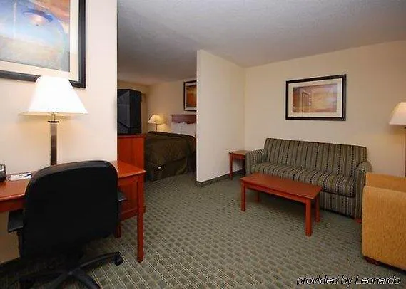 Quality Inn & Suites Memphis East