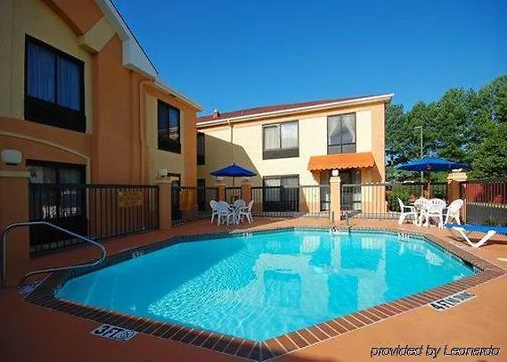Quality Inn & Suites Memphis East 2*,  United States
