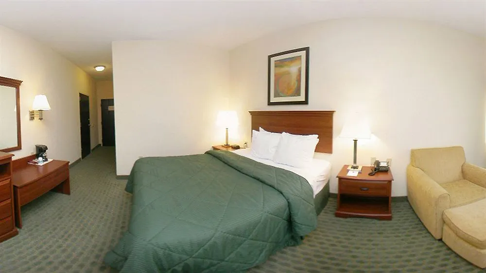 Quality Inn & Suites Memphis East 2*,