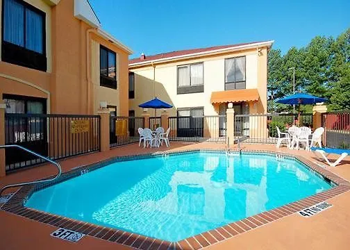 Quality Inn & Suites Memphis East